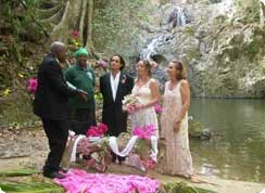 Poroka v tujini, Karibi, Tobago, poroka pri slapu